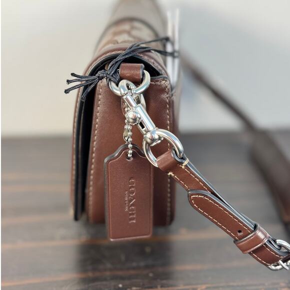 NWT Coach Andrea Shoulder bag in Brown Signature Jacquard - Picture 7 of 16